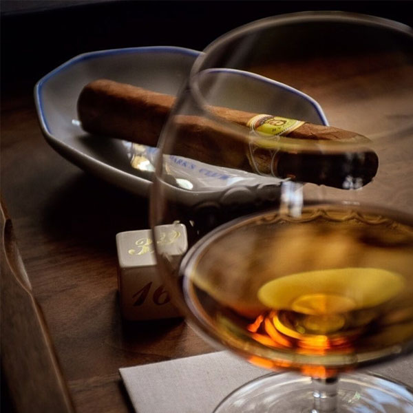 Hine Cigar Reserve XO (700ml) - Image 3