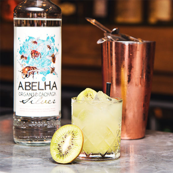 Abelha Organic Cachaca Silver (700ml) - Image 2